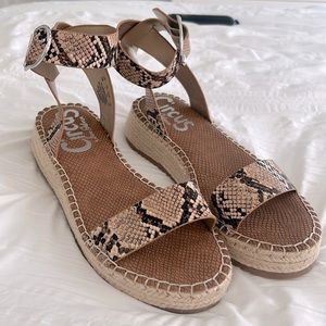 NWOT Circus By Sam Edelman Women's
Kennedy Taupe Snakeskin Espadrille Size 9.
